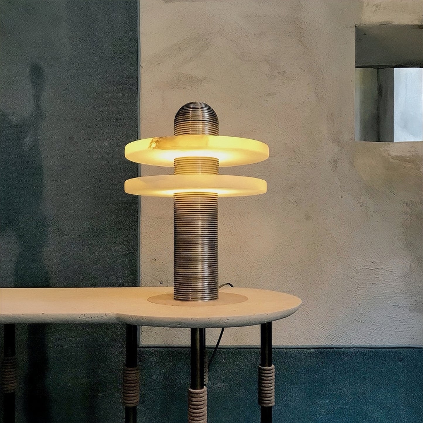 Median Table Lamp